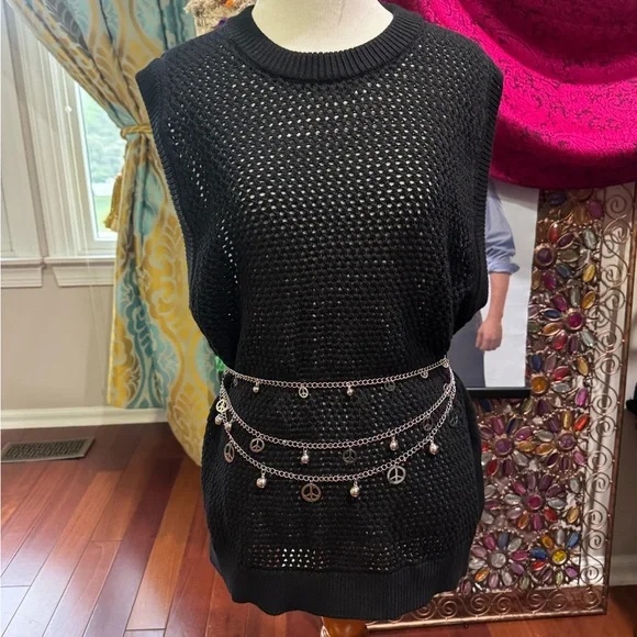 Black Knit fish net Large, tags attached, can be worn as a dress - Picture 5 of 7